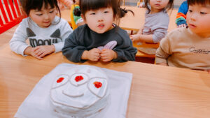 お誕生日会♪｜大阪・上本町の保育園レオラ