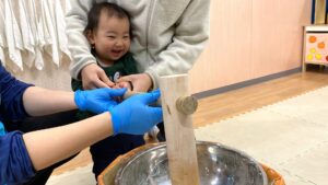 ☆おもちつき☆｜大阪・上本町の保育園レオラ