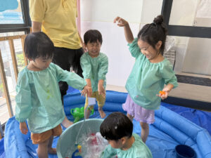 ☆水あそび☆｜大阪・上本町の保育園レオラ